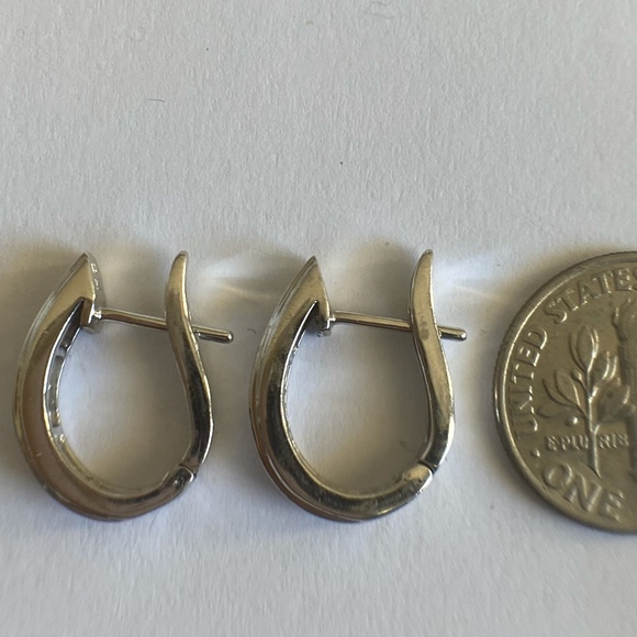 NATURAL Diamond Baguette 14K SOLID White Gold Hoop Earrings (3.6 grams approx.) - Picture 8 of 10